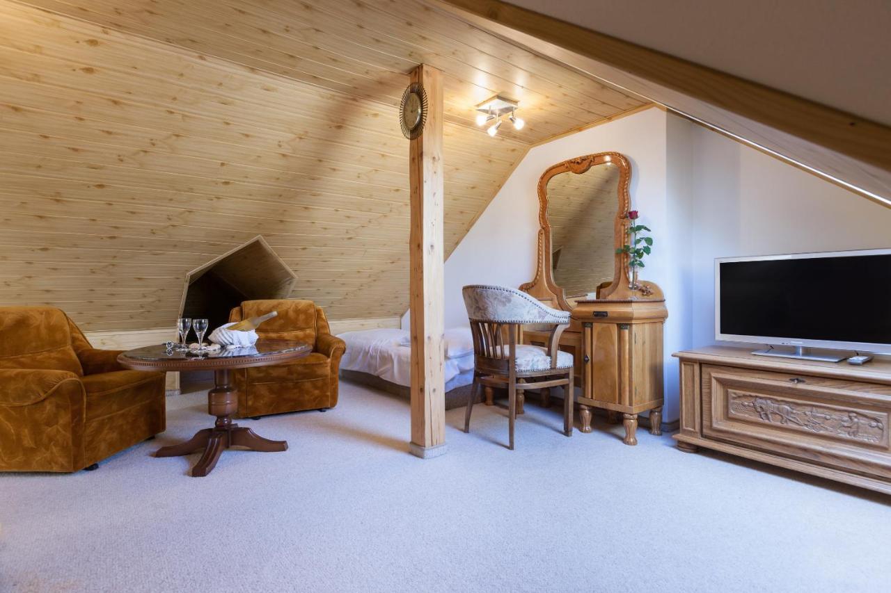 Ferienwohnung Pod Lwem Pobierowo Exterior foto