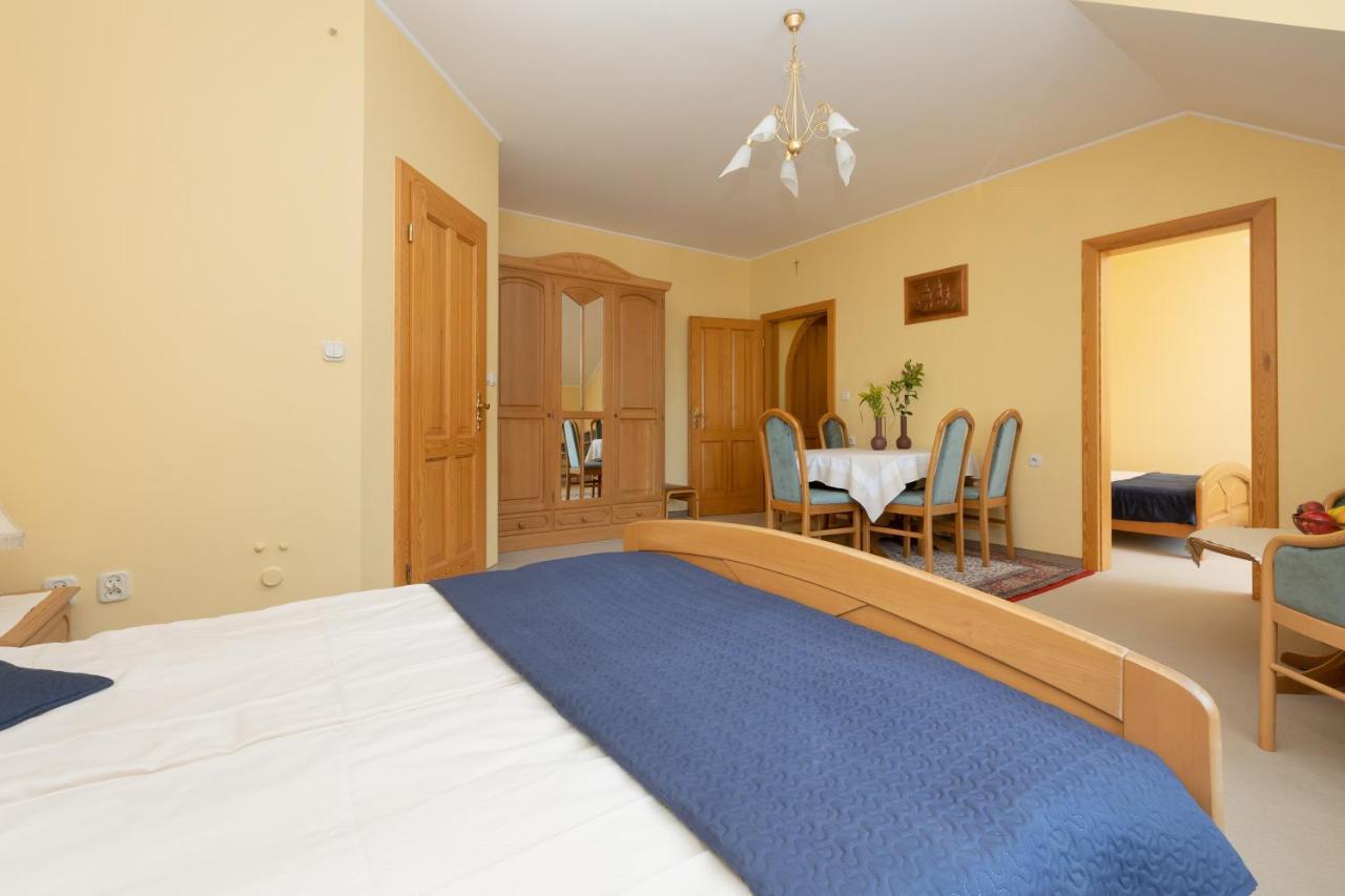 Ferienwohnung Pod Lwem Pobierowo Exterior foto